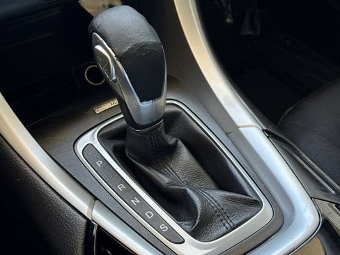 Used 2015 Ford Fusion SE FWD image 20