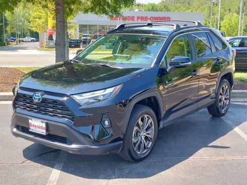 Certified 2023 Toyota RAV4 XLE Premium AWD/4WD image 5