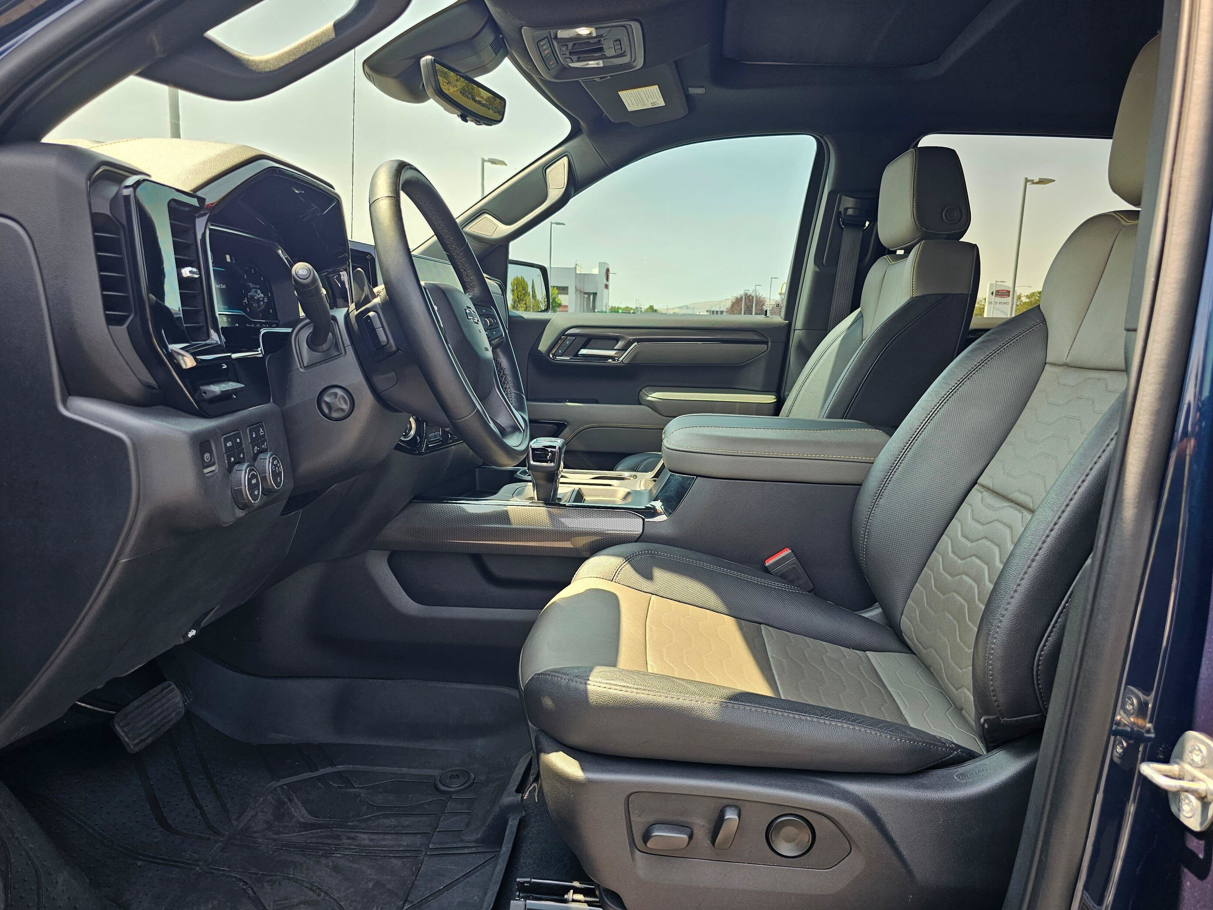 Used 2023 Chevrolet Silverado 1500 ZR2 w/ Technology Package AWD/4WD image 20