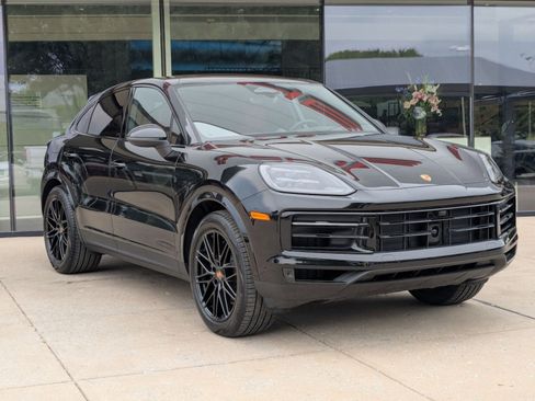 New 2026 Porsche Cayenne Coupe AWD/4WD image 7