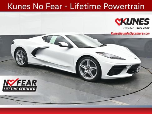 Used 2022 Chevrolet Corvette Stingray Coupe w/ 1LT RWD image 1