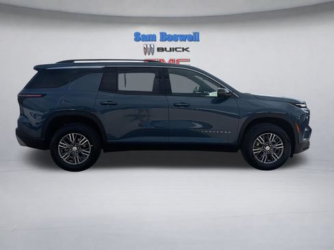 Used 2026 Chevrolet Traverse LT FWD image 10