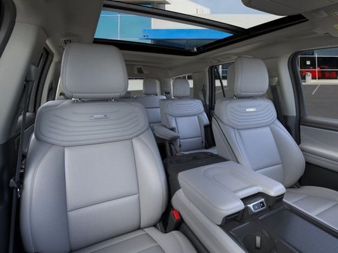 New 2026 Ford Expedition Platinum w/ Platinum Ultimate Package AWD/4WD image 19