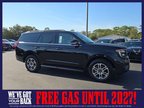 New 2025 Ford Expedition Active RWD image 2