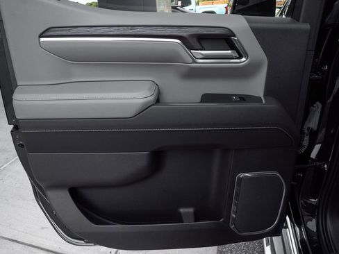 Used 2023 GMC Sierra 1500 SLT w/ SLT Premium Package image 12