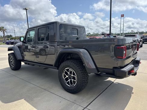 New 2026 Jeep Gladiator Rubicon w/ Steel Power Dome Hood Package AWD/4WD image 5