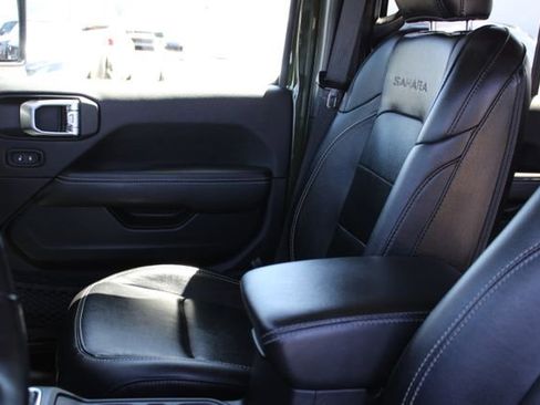 Used 2023 Jeep Wrangler Unlimited Sahara w/ Cold Weather Group AWD/4WD image 34