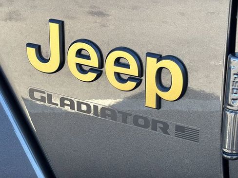 Certified 2024 Jeep Gladiator Sport image 13