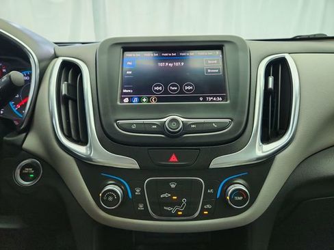 Used 2021 Chevrolet Equinox LS AWD/4WD image 12