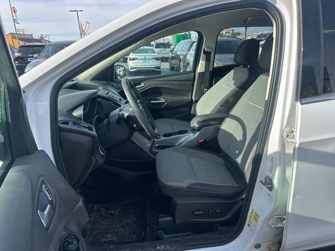 Used 2015 Ford Escape SE image 15
