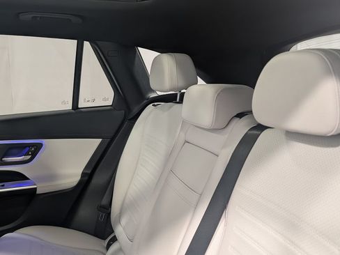Used 2023 Mercedes-Benz GLC 300 4MATIC image 26
