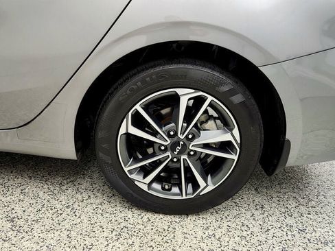 Used 2023 Kia Forte LXS FWD image 9