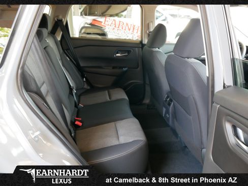 Used 2026 Nissan Rogue SV FWD image 16