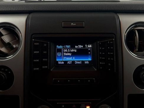 Used 2014 Ford F150 XLT w/ XLT Chrome Package image 33