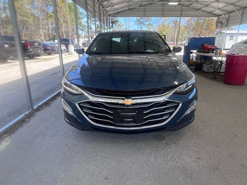 Used 2024 Chevrolet Malibu LT image 3