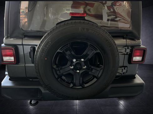 Used 2022 Jeep Wrangler Unlimited Sport image 18