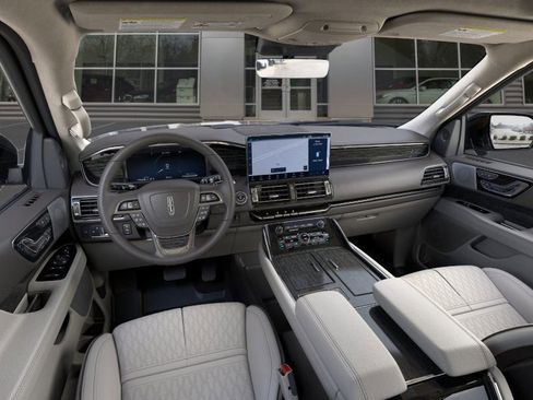 New 2024 Lincoln Navigator L Black Label image 19