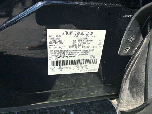 Used 2018 Ford Edge Titanium FWD image 20