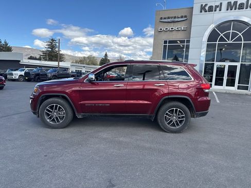 Used 2017 Jeep Grand Cherokee Limited w/ Luxury Group II image 8