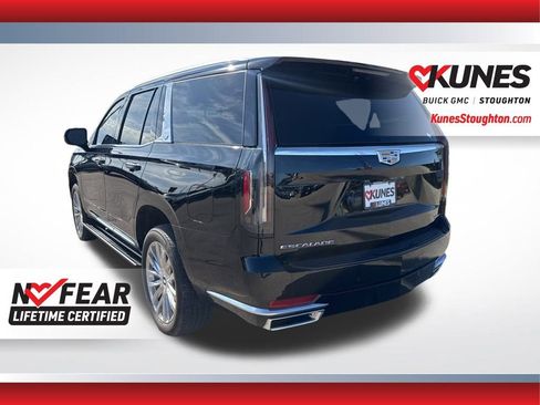 Used 2023 Cadillac Escalade Premium Luxury image 9