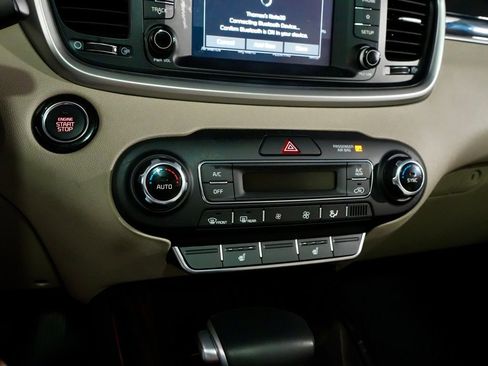 Used 2020 Kia Sorento EX image 20