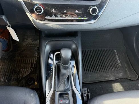 Used 2020 Toyota Corolla LE image 10