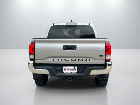 Used 2021 Toyota Tacoma SR5 image 6