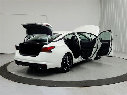 New 2025 Nissan Altima 2.5 SR w/ SR Premium Package image 15