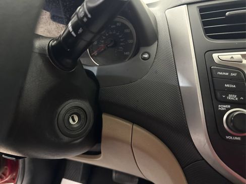 Used 2017 Hyundai Accent SE FWD image 28