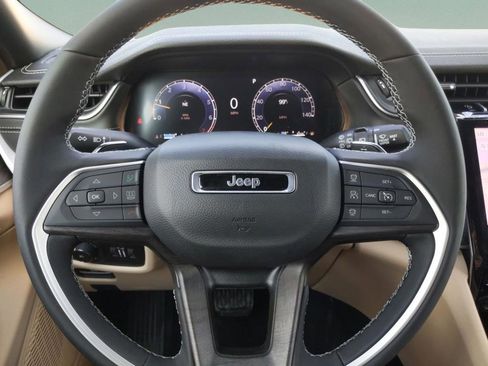 New 2025 Jeep Grand Cherokee L Limited RWD image 22