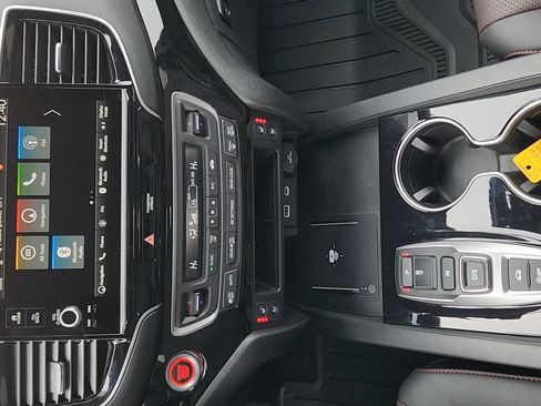 Used 2025 Honda Ridgeline Black Edition image 16