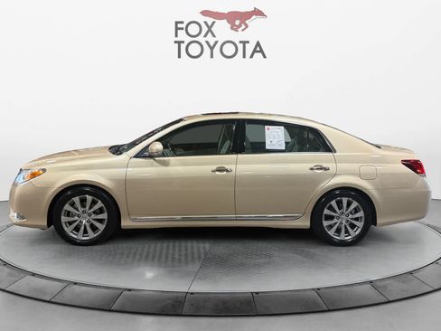 Used 2012 Toyota Avalon Limited FWD image 3
