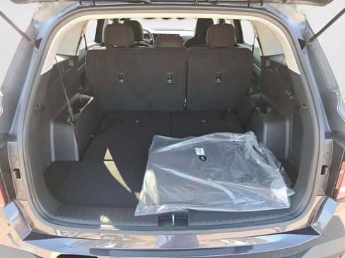 New 2026 Kia Sorento LX FWD image 13