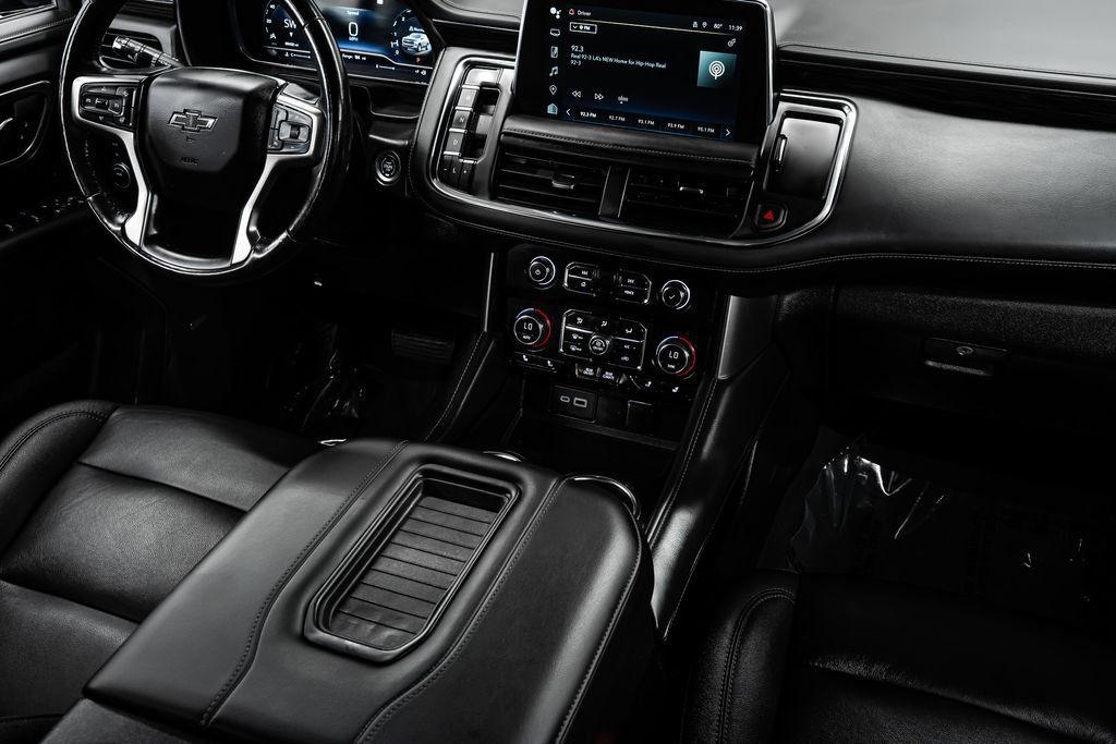 Used 2022 Chevrolet Tahoe Z71 w/ Luxury Package AWD/4WD image 24