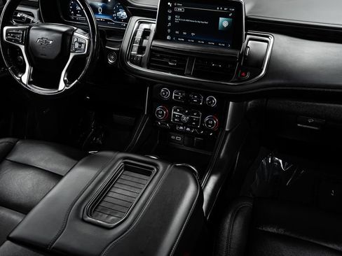 Used 2022 Chevrolet Tahoe Z71 w/ Luxury Package AWD/4WD image 24
