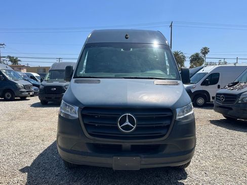 Used 2019 Mercedes-Benz Sprinter 170 image 2