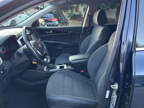 Used 2020 Kia Sorento LX w/ LX I4 Convenience Package image 10