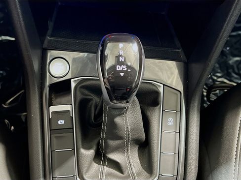 Used 2024 Volkswagen Tiguan Wolfsburg Edition FWD image 12