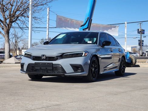 Certified 2025 Honda Civic Sport image 3