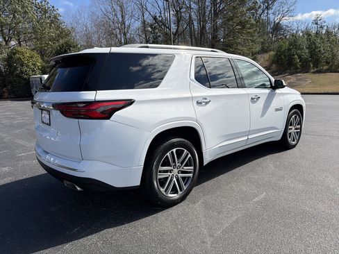 Used 2023 Chevrolet Traverse High Country image 5