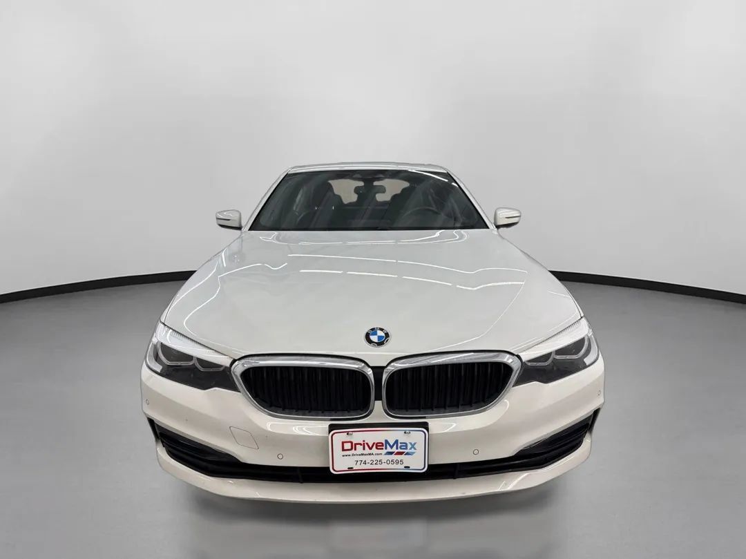 Used 2018 BMW 530i RWD image 2