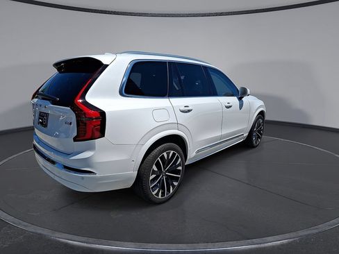 Certified 2025 Volvo XC90 B6 Plus AWD/4WD image 31