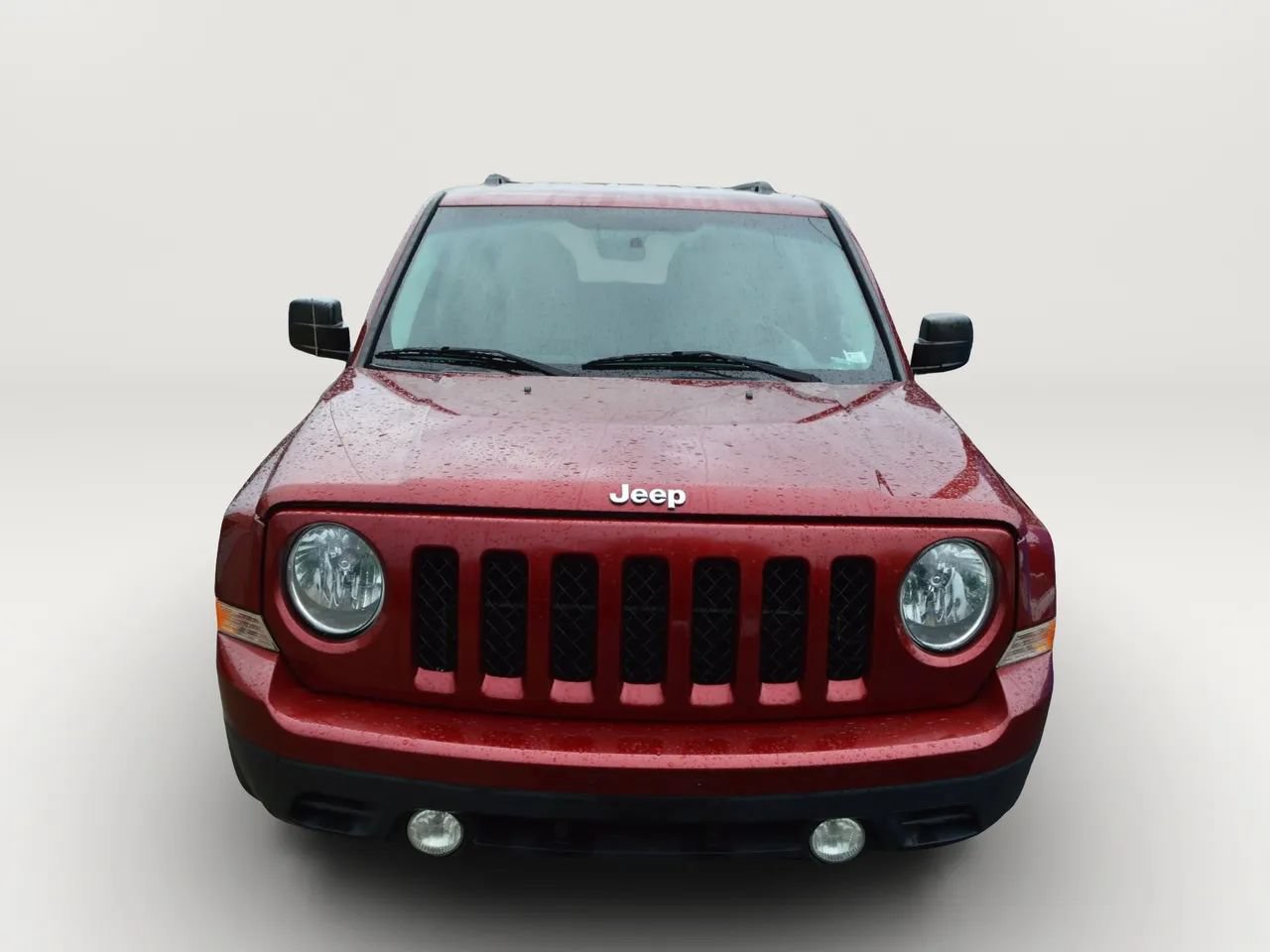 Used 2016 Jeep Patriot Latitude FWD image 2