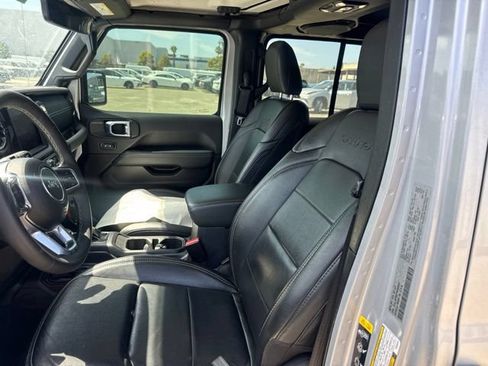 Used 2023 Jeep Wrangler Unlimited Sahara w/ Cold Weather Group AWD/4WD image 9