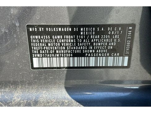 Used 2018 Volkswagen Golf SE image 34