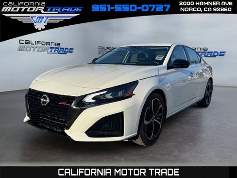 Used 2023 Nissan Altima 2.5 SR image 1