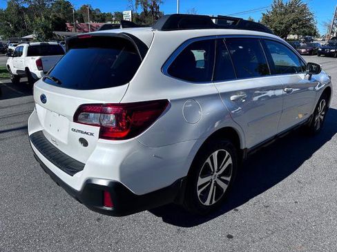 Used 2019 Subaru Outback 2.5i Limited AWD/4WD image 4