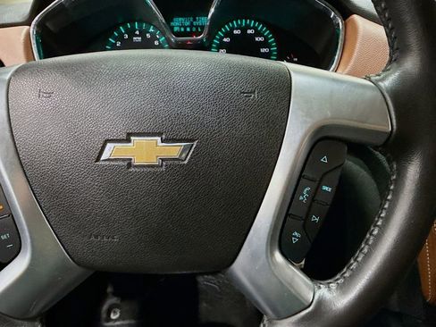 Used 2016 Chevrolet Traverse LT w/ Style and Technology Package image 28
