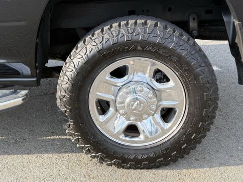 Used 2019 RAM 2500 Big Horn image 10