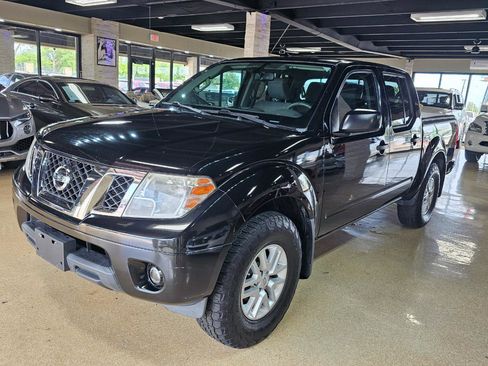 Used 2016 Nissan Frontier SV AWD/4WD image 3